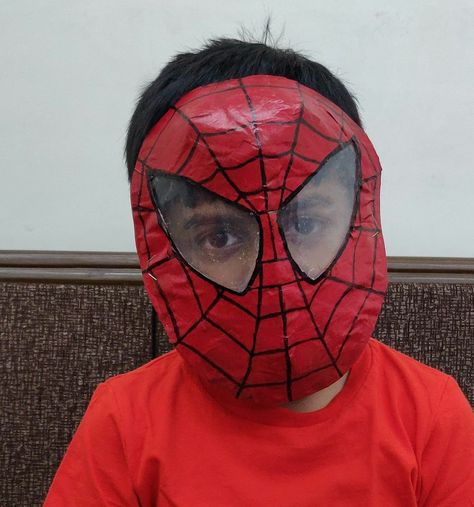 Sharing an old video - Spider Man Mask made with Cardboard! Here is the video -   Try making this at home and share your pictures with us on https://facebook.com/groups/sparshhacks Spiderman Mask Printable, Spider Man Mask For Kids, Spider Man Mask Diy, Spiderman Face Mask, Spiderman Eye Mask, How To Make Spiders, Spiderman Mask, Superhero Crafts, Steve Ditko