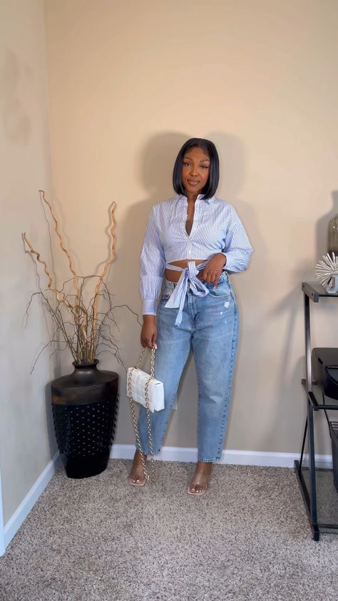 Shop Mom Loose Fit Ultra High Jeans and other curated products on LTK, the easiest way to shop everything from your favorite creators. Jeans And Heels Outfit, Loose Jeans, Brunch Outfit, High Jeans, Loose Fitting, My Style, Heels, Clothes