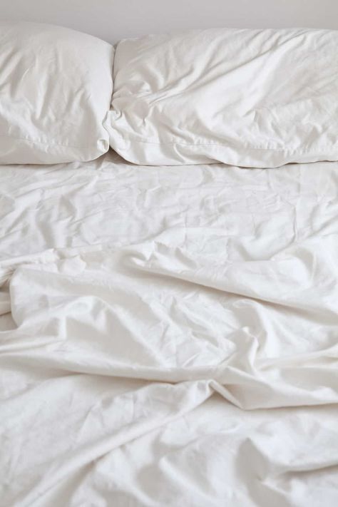 Cleaning Sheets, Fresh Bedding, Cleaning Methods, Sleep Rituals, Laundry Tips, Clean Sheets, Sleeping Too Much, Spring Cleaning Hacks, Natural Mattress