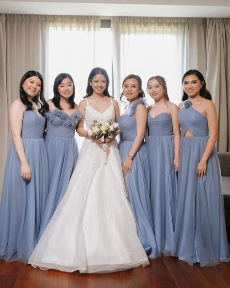 Secondary Sponsors Gown Style, Bridesmaid Dusty Blue, Bridesmaid Blue Dresses, Wedding Color Schemes Blue, Wedding Dress Illustrations, Bridesmaid Outfits, Bridesmaid Ideas, Dress Illustration, Palette Inspiration