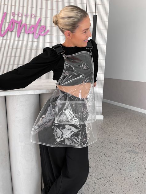 Hairdresser Apron, Salon Uniform, Hairstylist Apron, Stylists Aprons, Plastic Aprons, Pvc Apron, Clear Hair, Plastic Raincoat, Beautiful Photoshoot Ideas