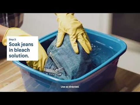 Discover how to lighten your jeans with the help of our bleach solution. We can guide you through the process so you can get the faded look you want quickly and easily. Lighten Jeans, How To Bleach Jeans, Bleach Jeans Diy, Bleach Jeans, How To Fade, Bleached Jeans, Faded Jeans, Denim Blue Jeans, Jeans Diy