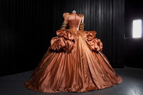 SNOW WHITE Orange Ballgown, Iconic Costumes, Mirrored Costume, Eiko Ishioka, Historical Clothes, Hollywood Costume, Big Dresses, Period Movies, Princess Dresses