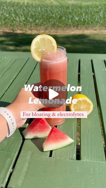 Juicing Watermelon, Hydration Drink, Watermelon And Lemon, Natural Diuretic, Pink Watermelon, Hydrating Drinks, Watermelon Lemonade, Healthy Apple, Juicing For Health