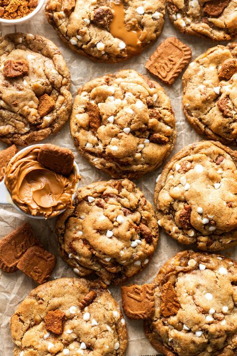 'Brown Butter' Biscoff Stuffed Cookie Butter Cookies - Vegan! Vegan Stuffed Cookies, Vegan Cookie Butter, Cookie Butter Cookies, Cozy Baking, Vegan White Chocolate, Vegan Cookie, Breakfast Bread Recipes, Cake Video, Biscoff Cookies