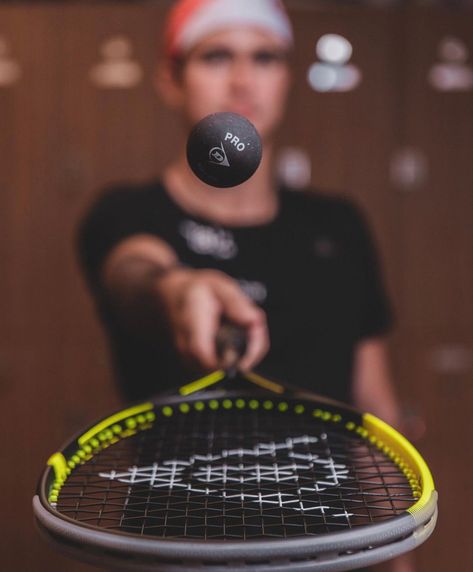 Tennis Racket Photography, Squash Game Sports, Squash Sport Aesthetic, Squash Sport, Squash Game, Squash Club, Sport Photoshoot Ideas, Squash Tennis, Racket Tennis