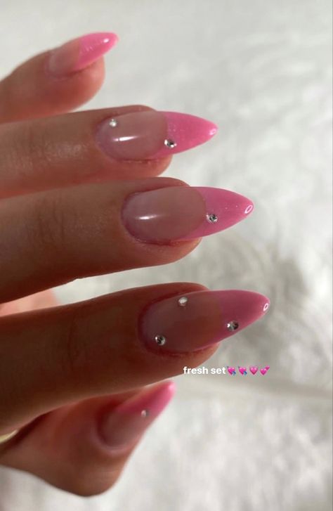 Pink Nails W Pearls, Hot Pink French Tip, Pink Tip Nails, Pink French Tip, Nail Pics, French Tip Design, 2024 Nails, Pink French, Set Ideas