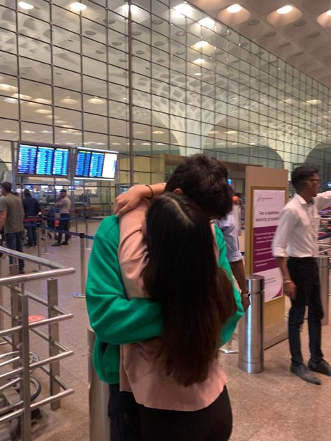 Indian College Couple Aesthetic, Couples In Airport, Airport Hugs Couples, Airport Couple Pictures, Frank Ocean Spotify, Couples Hidden Face Pics, Self Portrait Poses, Food Drink Photography, Couple Picture Poses