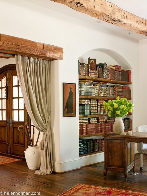 As seen in Country French Magazine. Photographed by Helen Norman. Spanish Style Home Library, Spanish Home Decor, Spanish Revival Home, Earthship Home, Mediterranean Decor, Spanish Style Home, Casas Coloniales, Cob House, Spanish Style Homes