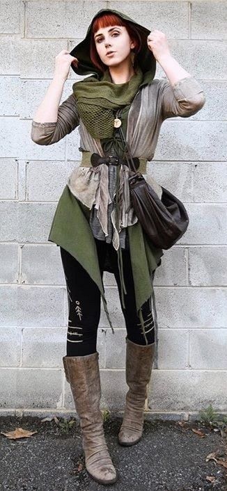 Fantasy Forager Outfit, Fairy Adventure Outfit, Forest Dweller Clothes, Mushroom Witch Cosplay, Ren Faire Huntress, Forest Elf Aesthetic Outfit, Fantasy Witch Outfit Aesthetic, Forest Fairy Outfit Ideas, Fae Inspired Outfit