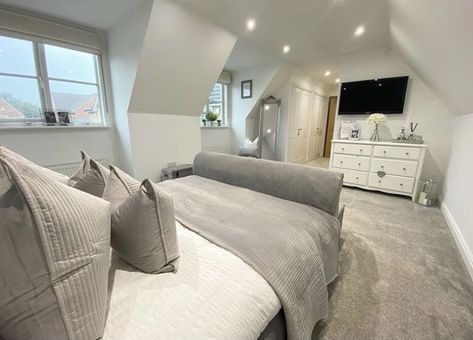 Beige Loft Bedroom, Grey Attic Bedroom Ideas, Grey Attic Bedroom, Beige Attic Bedroom, Grey Loft Bedroom Ideas, Loft Conversion Bedroom Decor, Loft Conversion Bedroom Ideas, Small Loft Conversion Bedroom, Pitched Roof Bedroom