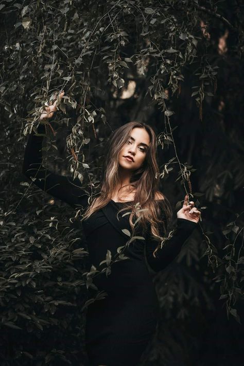 Whimsical Photoshoot, Fairytale Photoshoot, Spiritual Photos, Witch Photos, Fairy Photoshoot, Gothic Photography, Senior Photo Poses, Halloween Photography, Nature Photoshoot