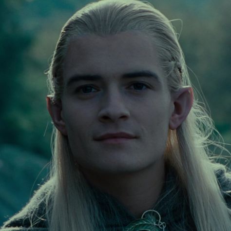 Legolas In The Hobbit, Legolas Hot Smile, Legolas Smiling, Legolas Smile, Legolas Aesthetic, Legolas Icon, Legolas Hot, Legolas Fanart, Lotr Aesthetic