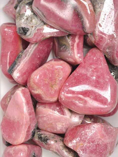 Rhodochrosite Aesthetic, Crystal Vibes, Crystal Aesthetic, Crystal System, Pretty Rocks, Pink Vibes, Stone Collection, Rocks And Gems, Pink Gemstones