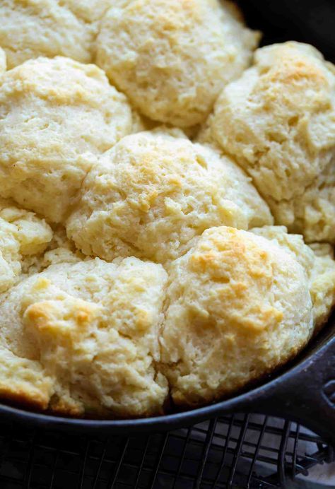 Pan Biscuits, Skillet Biscuits, Buttermilk Biscuit, Cookies And Cups, Homemade Buttermilk Biscuits, Biscuit Bread, Drop Biscuits, Buttery Biscuits, Dark Chocolate Cakes