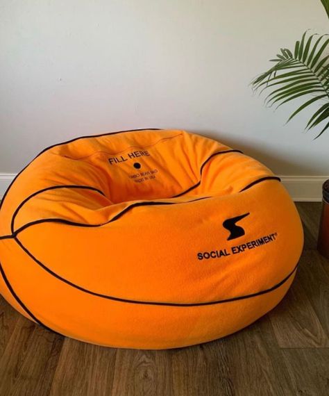 Basketball Bean Bag Chair, Vintage Basketball Aesthetic Room, Beanbags Bedroom, Basketball Home Decor, Basketball Room Aesthetic, Cool Chairs For Bedrooms, Basketball Decor Bedroom, Basketball Bedroom Ideas, Basketball Room Ideas