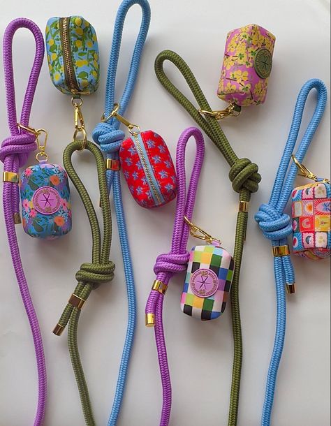 Small Dog Harness And Leash, Cool Dog Accessories, Diy Dog Harness, Leashes For Dogs, Medium Dog Breeds, Doodles Design, Cute Dog Harness, Handmade Dog Accessories, Dogs Accessories