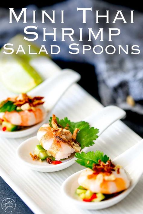 Everyone loves a Thai shrimp salad and these little spoons make a great party appetiser. They are easy to eat, super healthy and look stunning on a party platter. Such a great finger food idea. #appetizer #partyfood #fingerfood #shrimp #thaishrimp Thai Prawn Salad, Prawns Appetizers, Thai Shrimp Salad, Thai Appetizer, Shrimp Appetizer Recipes, Thai Shrimp, Prawn Salad, Fest Temaer, Fingerfood Party