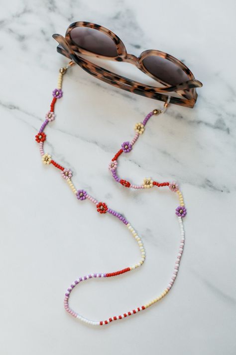 Diy Beaded Glasses Chain, Eyeglasses Chain Diy, Eyeglass Chain Diy, Sunglass Chain Diy, Spectacle Chain Diy, Bead Sunglasses Diy, Diy Glasses Chain, Beads Glasses Chain, Sunglasses Chain Diy