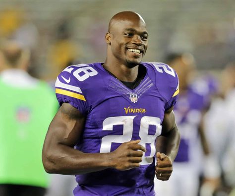 Those who know about Adrian Peterson's net worth and biography will see that he is a successful athlete and has earned considerable money. Whether through endorsements or the fact that he is a highly-paid professional football player, he has made millions of dollars. Table of Contents Adrian Peterson's Appearance (Height, Hair, Eyes & More) Height 6 ft 1 in / 185 cm Weight 216 lb / 98 kg Hair Color Black Eye #AdrianPeterson #Athlete #Football #FootballPlayer Nfl Vikings, Adrian Peterson, Purple Pride, Sporting Legends, Black Celebrities, Professional Football, Running Back, Sports Stars, Hair Color For Black Hair