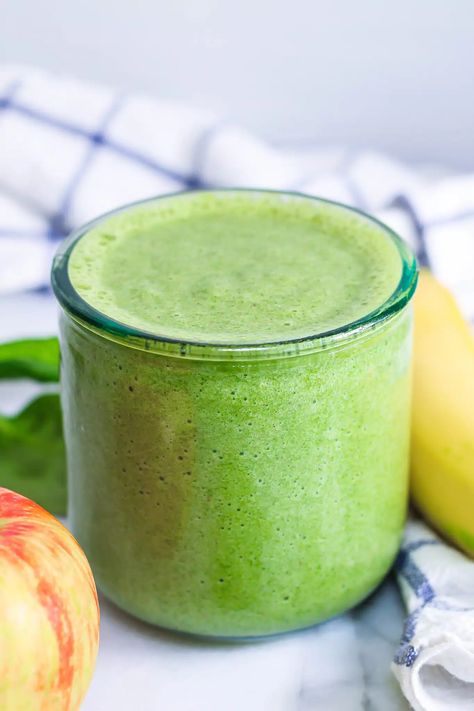 This Spinach Banana Apple Smoothie is naturally sweet and refreshing, packed with fruits and veggies and cinnamon flavor! And the best part? My toddler is obsessed with this kid-friendly green smoothie! Apple Smoothie, Zucchini Smoothie, Fiber Smoothie, Smoothie Guide, Banana Apple Smoothie, Smoothie Shop, Orange Smoothie, Creamy Smoothies, How To Make Smoothies