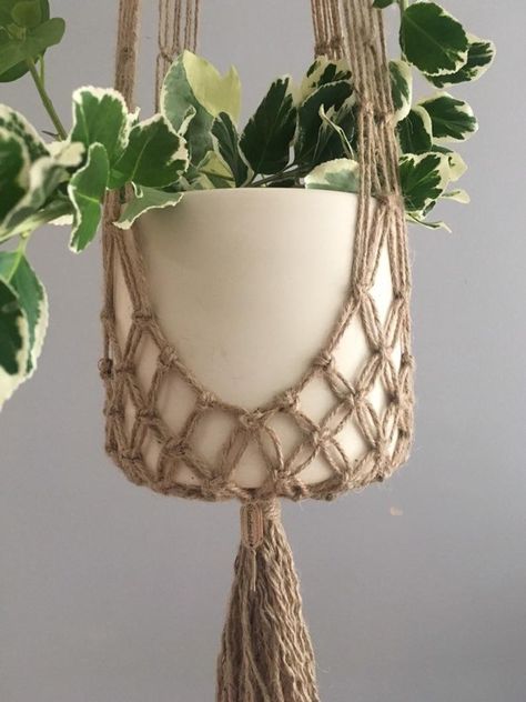 Macrame Pot Holder Tutorial, Diy Macrame Plant Hanger Pattern, Vintage Plant Hanger, Jute Macrame, Wall Plant Hanger, Plant Hanger Macrame, Macrame Plant Hanger Patterns, Macrame Planter, Plant Hanging