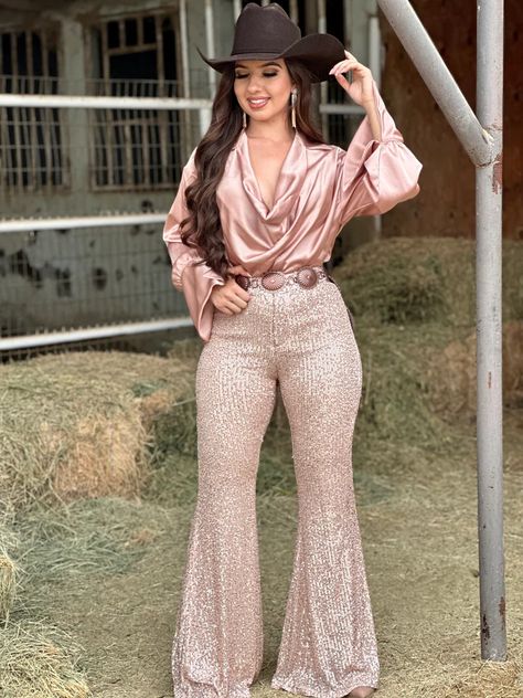 Cocktail Cowgirl Attire, Cowgirl Outfits Wedding Guest, Country Valentines Outfit, Sequin Western Outfit, Western Outfits Fancy, Formal Western Outfits Women, Cowboy Formal Women, Cowgirl Formal Outfits, Fancy Western Outfits Wedding