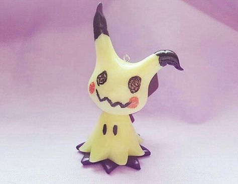 Nintendo Crafts, Clay Pokemon, Giratina Pokemon, Pokémon Anime, Deadpool Pikachu, Crafty Hobbies, Pokemon Diy, Ghost Pokemon, Clay Keychain