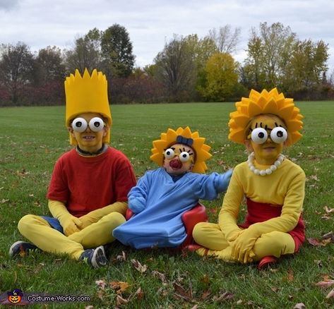 Bart, Lisa and Maggie Simpson Costume - Halloween Costume Contest Bart And Lisa Costume, Bart Simpson Halloween Costume, Maggie Simpson Costume, Bart Simpson Costume Diy, Simpson Diy Costume, Lisa Simpson Costume, School Spirit Day Ideas, Bart Simpson Costume, Lisa And Maggie Simpson