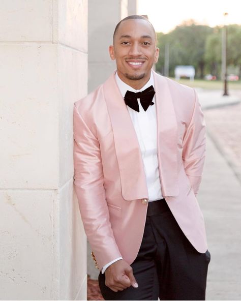 Inspiration for the @dapperguest via @brianalexanderbespoke ! #GroomInspiration #MensWear #MensFashion #BlackTux Blush Pink Tuxedo Men, Pink Tuxedo Men, Light Pink Tuxedo, Pink Wedding Suit, Blazer For Men Wedding, Wedding Suit Groom, Tuxedo Prom, Pink Tuxedo, Suit Groom