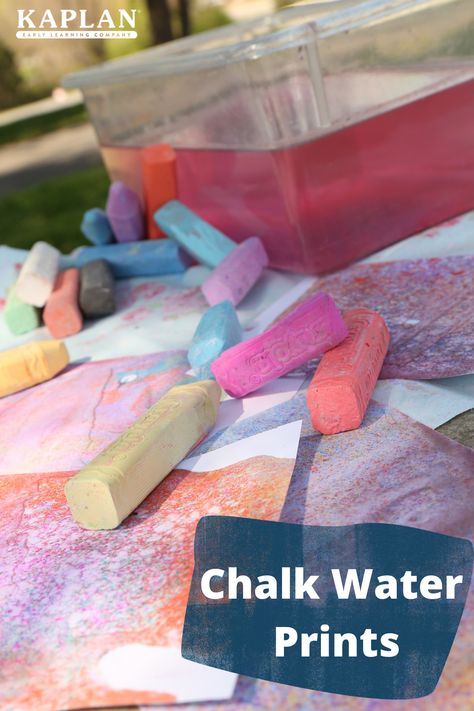 Chalk Water Painting, Chalk Stem Activities, Crafts With Chalk, Chalk On Paper Art, Water From A Rock Craft, Water Art Preschool, Chalk Art Preschool, Liquid Chalk Art, Water Themed Crafts