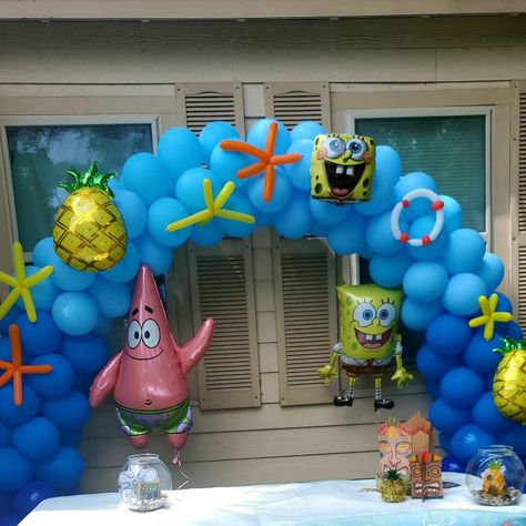 Spongebob Balloon Arch, Spongebob Pool Party, Spongebob Balloon Garland, Sponge Bob Birthday Party, Spongebob Balloon, 25th Cake, Spongebob Birthday Party Decorations, 25th Birthday Cakes, Spongebob Birthday Party