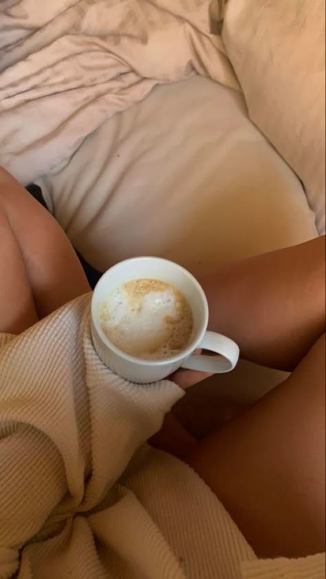 Aesthetic Relaxing Pictures, Lounging Aesthetic, Selfie With Coffee, Coffee On Bed, Hotel Selfies, Coffee Selfie, Lounge Aesthetic, Relaxing Pictures, Morning Bed