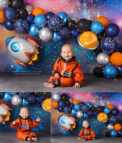 Sun Cake, Cake Smash Theme, Paper Backdrop, Cake Smash Photos, Space Birthday, Birthday Cake Smash, Backdrop Design, Stars At Night, Space Theme