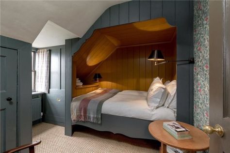 cabin bed Alcove Bed, Attic Bed, Bed Nook, Mad About The House, Girl Bedding, Built In Bed, Cabin Bed, Perfect Bedding