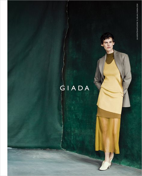 Saskia de Brauw is the Face of GIADA Spring Summer 2020 Collection Saskia De Brauw, Studio Photography Fashion, Karen Elson, Paolo Roversi, Scene Fashion, Fashion Photography Inspiration, Summer Lookbook, Fashion Project, Fashion People