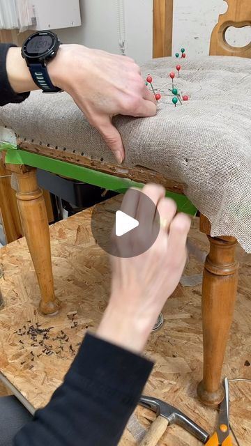 How To Upholster A Chair, Dining Chair Makeover Upholstery, Reupholster Chair Diy, Upholstery Fabric Projects, Chair Reupholstery, Dining Chair Makeover, Diy Furniture Upholstery, Purple Wall Decor, Upholstery Trends