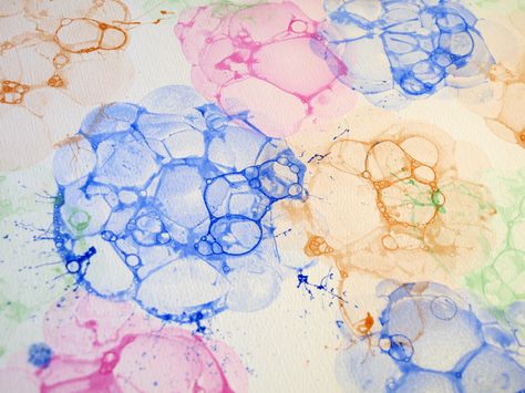 3 Ways to Paint with Bubbles - fun with the kids, and these look like paintings I'd actually like to hang! :) Bubble Painting, Bubble Art, Preschool Art, Art Club, Summer Crafts, Teaching Art, Art Activities, Arts And Crafts For Kids, Crafts To Do