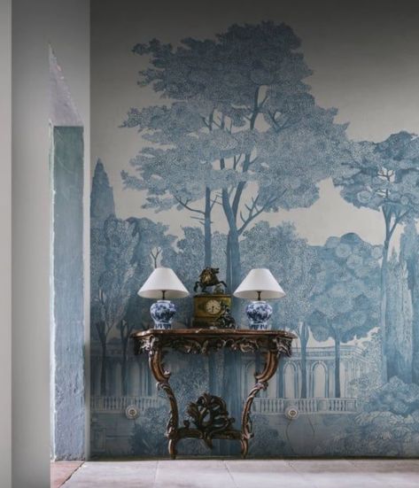 Blue Mural Wallpaper, Blue Bathroom Wallpaper Ideas, Living Room Accent Wallpaper, Wallpaper House Accent Walls, Blue Wallpaper Room, Mural Entryway, Light Blue Accent Wall, Blue Bathroom Wallpaper, Accent Wall Wallpaper Ideas