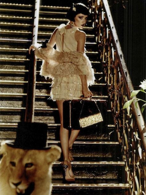 "Che Charleston": Alek Alexeyeva, John S and Lino Meiries as Flappers by Esther Haase for Vanity Fair Italia Quaint Decor, Eclectic Inspiration, Look Gatsby, Rodney Smith, Great Gatsby Theme, Elegant Lifestyle, Great Gatsby Fashion, Flapper Girl, Golden Days