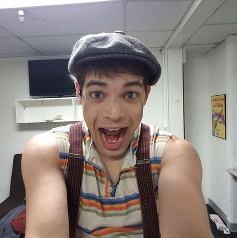 Jeremy Jordan Newsies September 11, 2016.  Pantages Jeremy Jordan, Jack Kelly, Bonnie N Clyde, Theatre Nerds, Theatre Life, Broadway Theatre, Music Theater, Broadway Musical, Newsies