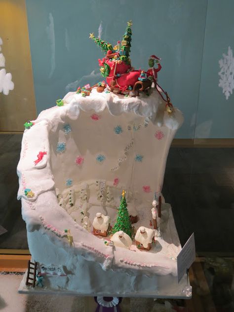 Grinch House, Whoville Christmas, Grinch Christmas Party, Gingerbread House Designs, Grinch Who Stole Christmas, Grinch Party, Grinch Christmas Decorations, The Grinch Stole Christmas, Gingerbread House Decorations