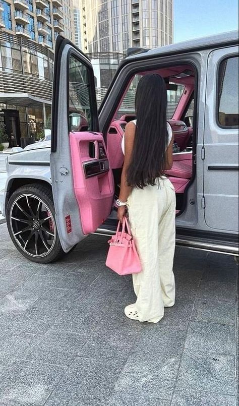 G Wagon Interior, Black G Wagon, Rich Lifestyle Luxury, Classy Lifestyle, Luxury Lifestyle Girly, Mercedes G Wagon, Pink Lifestyle, Luxury Lifestyle Women, Dream Cars Jeep