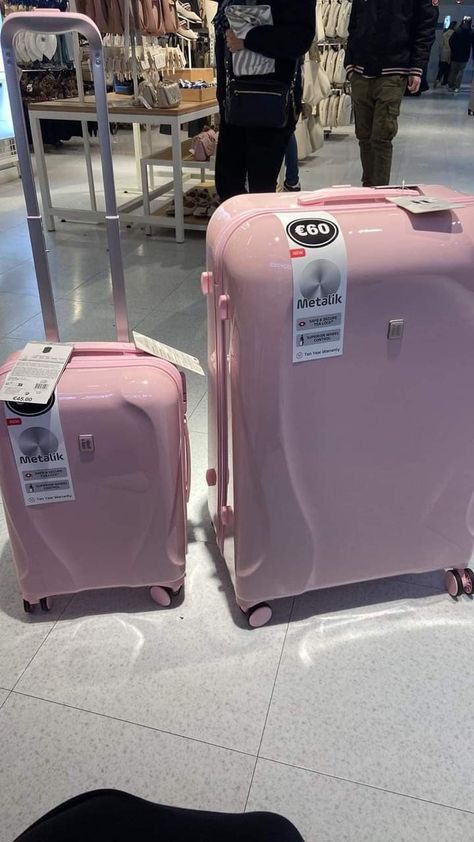 Pink Carry On Bag, Aesthetic Luggage, Baby Play Areas, New Home Essentials, Shopping Pictures, Traveling Bag, Cute Luggage, Pink Travel, Travel Bag Essentials