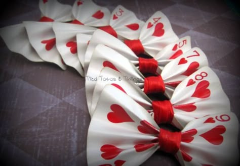 Playing Card Crafts, Belle Birthday, Heart Costume, Queen Of Hearts Costume, Disney Bows, Alice In Wonderland Wedding, Mad Hatter Party, Alice In Wonderland Costume, Alice In Wonderland Birthday