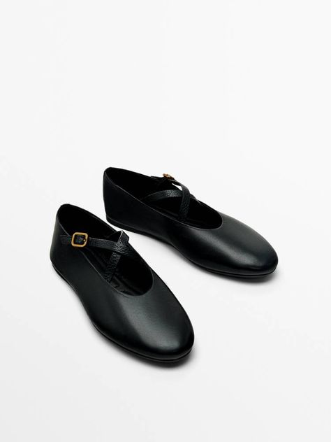 30 Expensive-Looking COS, Reformation & Massimo Dutti Buys | Who What Wear UK Massimo Dutti Shoes, Black Flats Shoes, Popular Bags, Quilted Crossbody Bag, Stylish Sandals, Ballet Pumps, Mary Jane Flats, Trench Coats Women, High Fashion Street Style