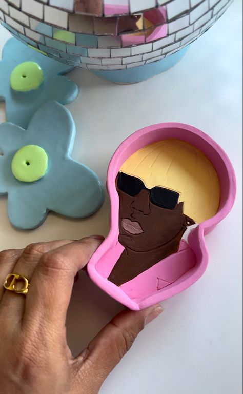 Tyler The Creator Clay Art, Tyler The Creator Clay, Airclay Ideas, Cool Ceramics, Easy Clay Sculptures, Clay Dish, Clay Products, Clay Designs, Clay Set