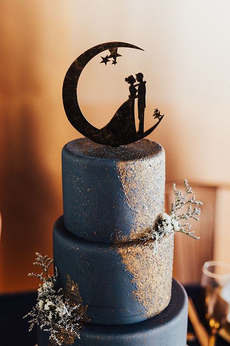 Star Themed Wedding, Starry Wedding, Cake Topper Wedding Monogram, Monogram Wedding Cake, Silhouette Cake Topper, Starry Night Wedding, Silhouette Cake, Wedding Cake Toppers Unique, Rustic Wedding Cake Toppers