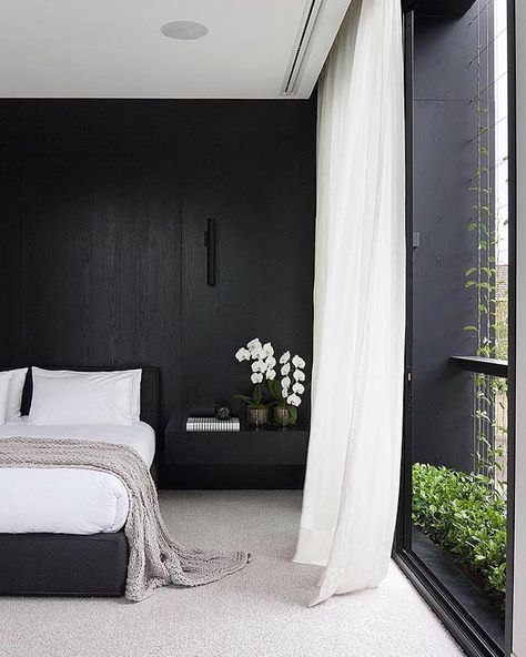 LOVE Minimalistic Interiors 〰️ Rg. @pinterest #SleepingWtheEnemy Black Bedroom Design, Marble House, Australian Interior Design, Interior Design Awards, Black Bedroom, Interior Modern, Design Del Prodotto, White Curtains, White Bedroom