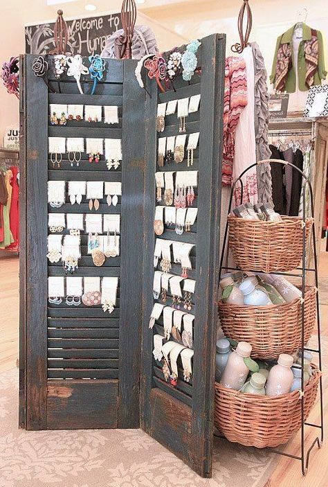 Jewelry Booth, Jewerly Displays, Diy Shutters, Old Shutters, Craft Booth Displays, Boutique Display, Vendor Booth, Diy Jewelry Display, Craft Fair Displays